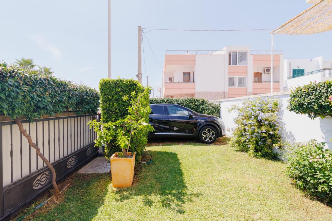 Leukasia Marina Di Pescoluse Exterior photo